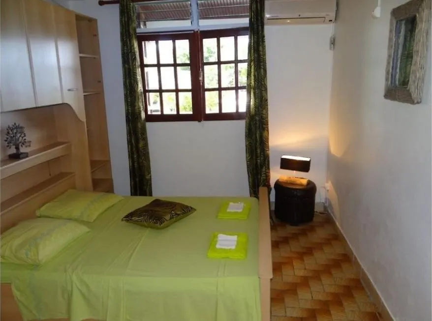 Chez Rita Et Gervais Villa Bouillante Holiday home